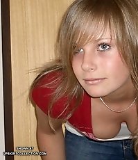 Wonderful downblouse view is exposed by sexy gals