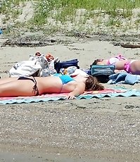 Big butt view in super hot bikinis