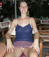 No panty upskirt just for you